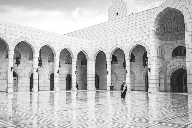 Oman — cortile della moschea